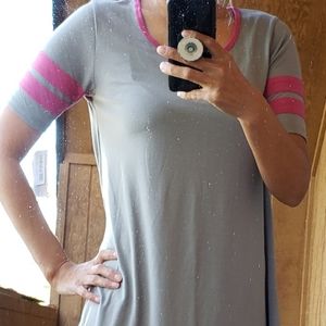 🌻🌻Lularoe xs perfect t